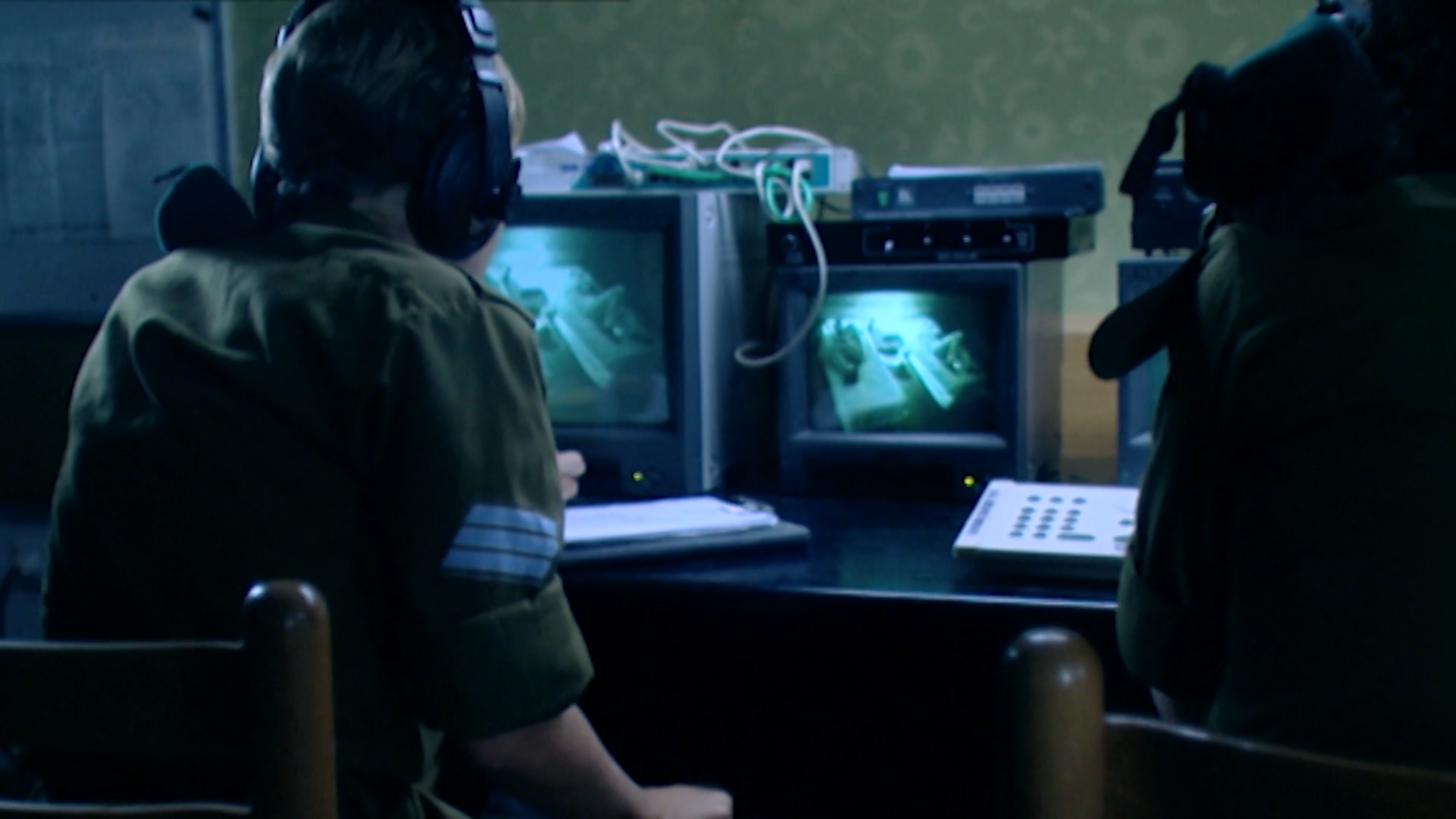 Prisoners of War - Season 1, Episode 3