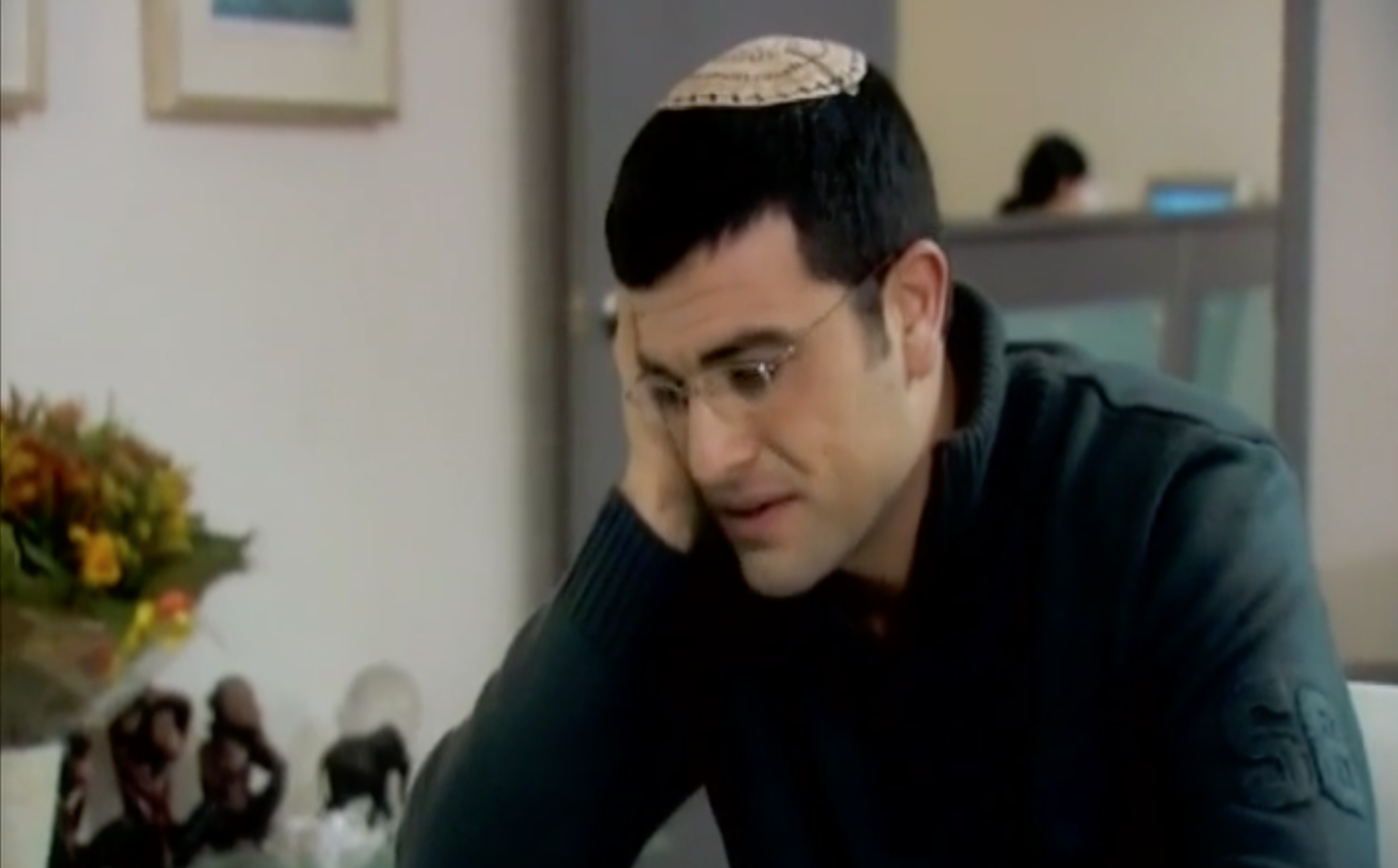 Srugim - Season 1, Episode 3 - The Pond Corner