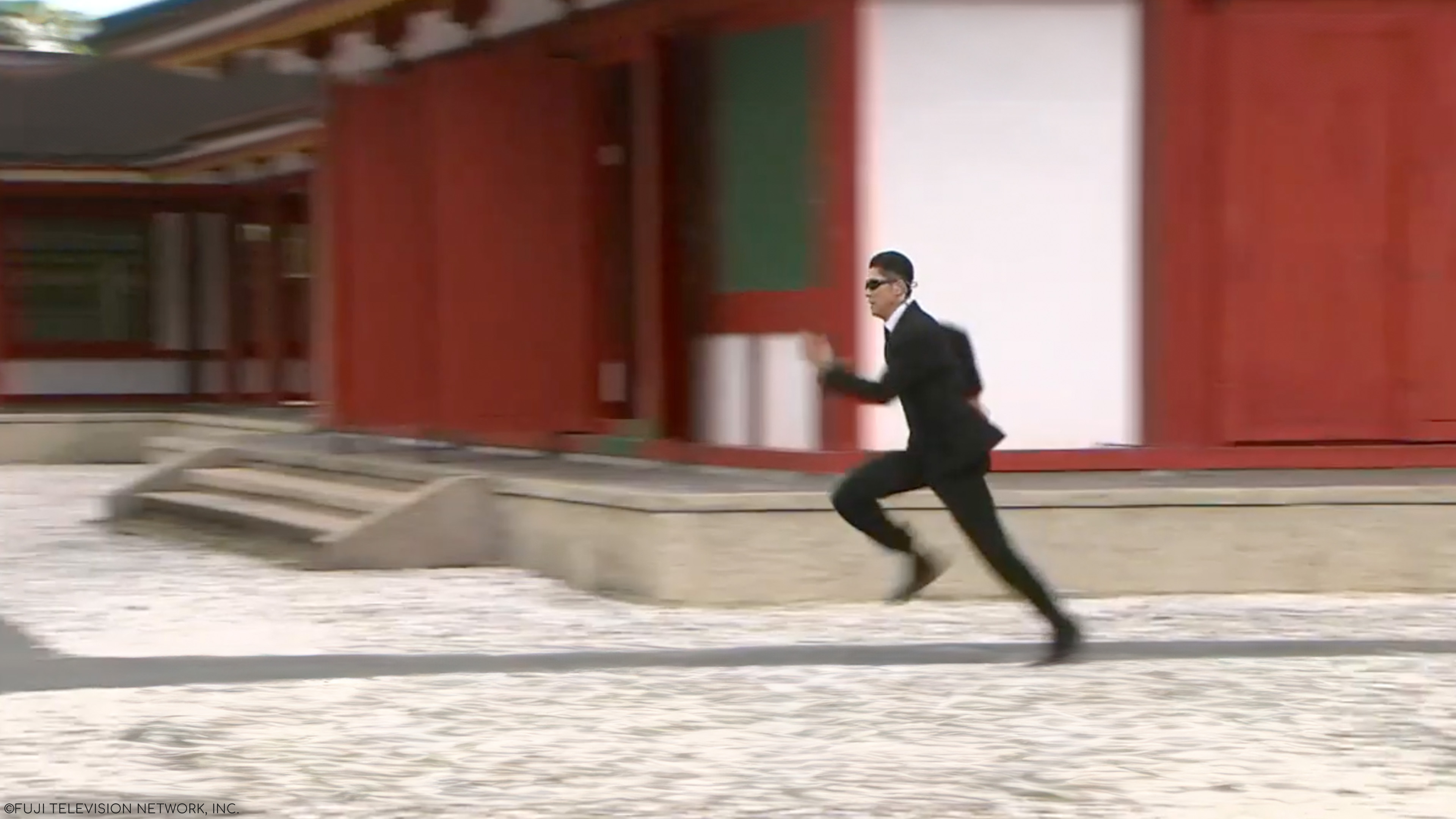 S1E26: Run For Money 