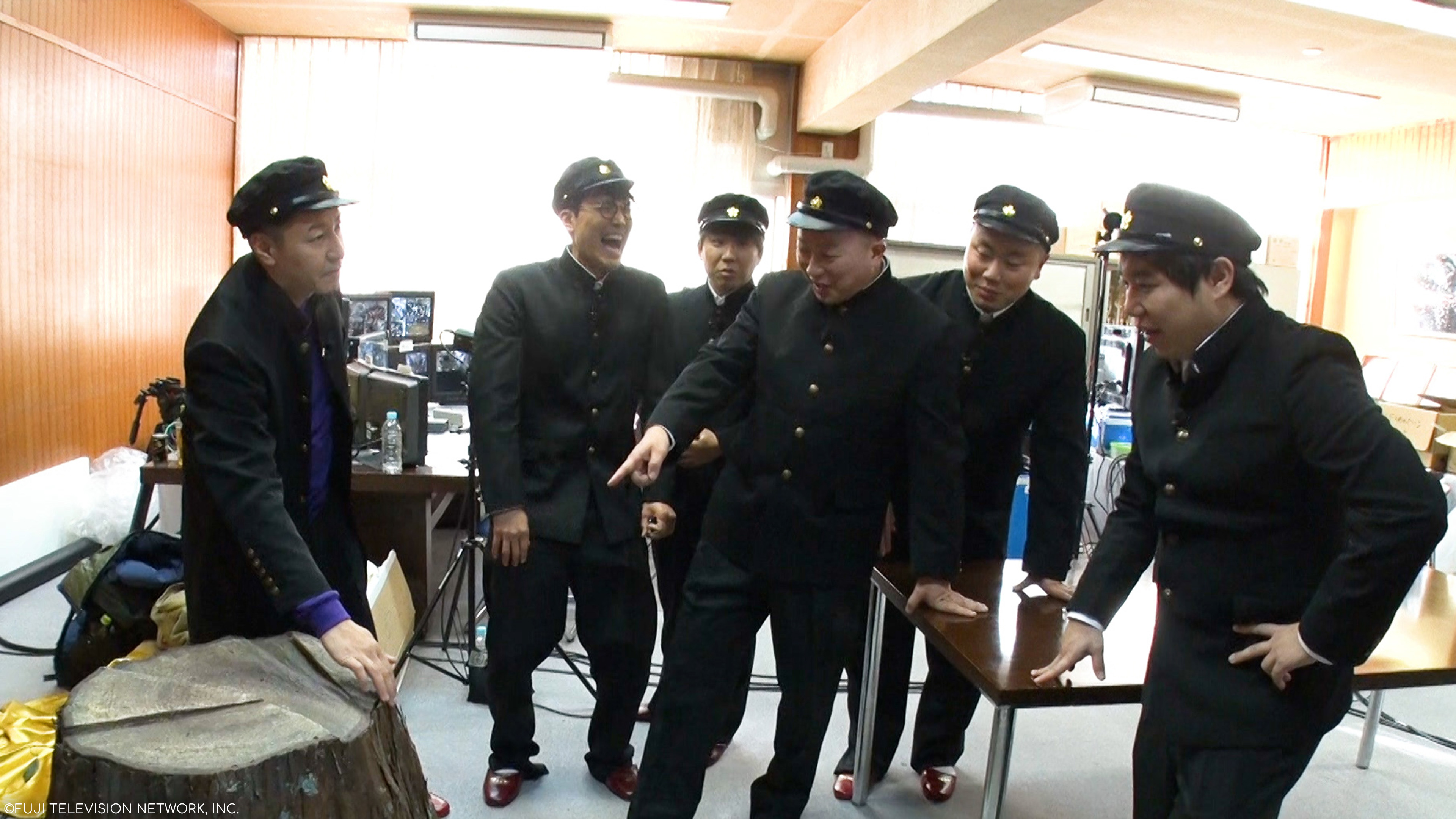 S1E2: Vs School - Ultimate Hide and Seek