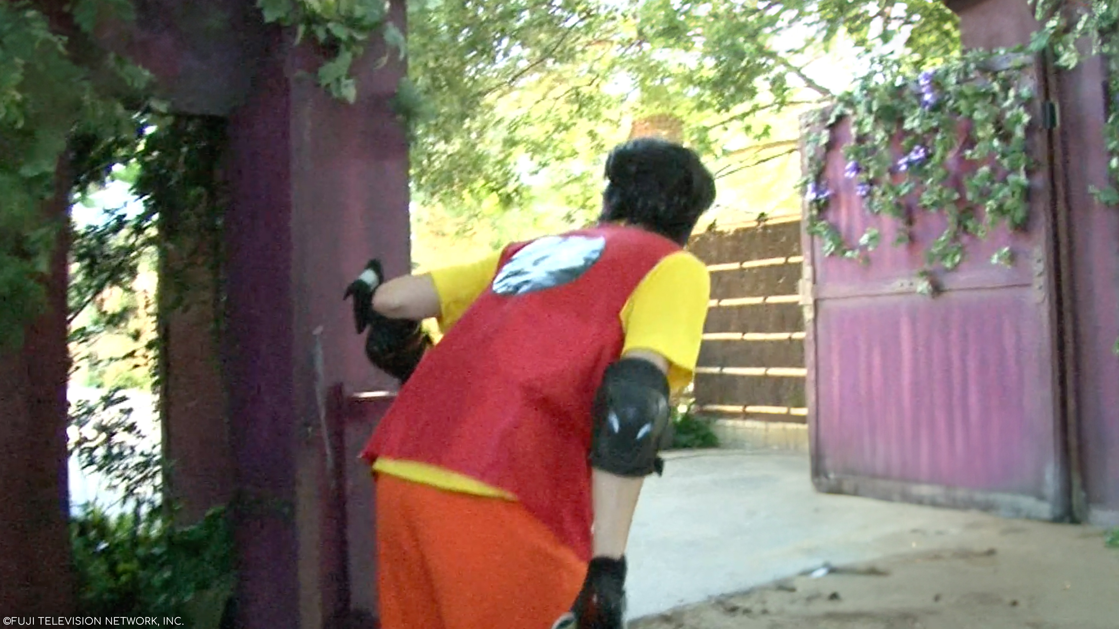 S1E28: Run For Money 