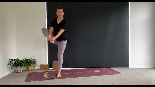 Vinyasa Flow - Foundations no.1 