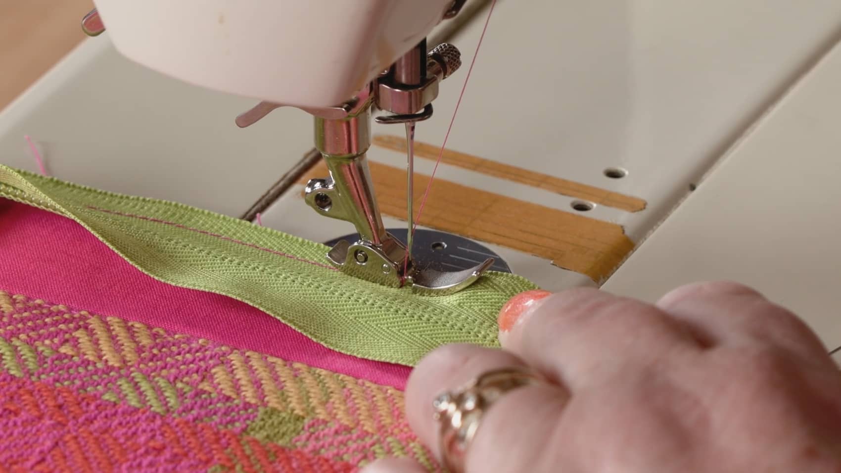 9.5.9 - Bag, Zipper Installation