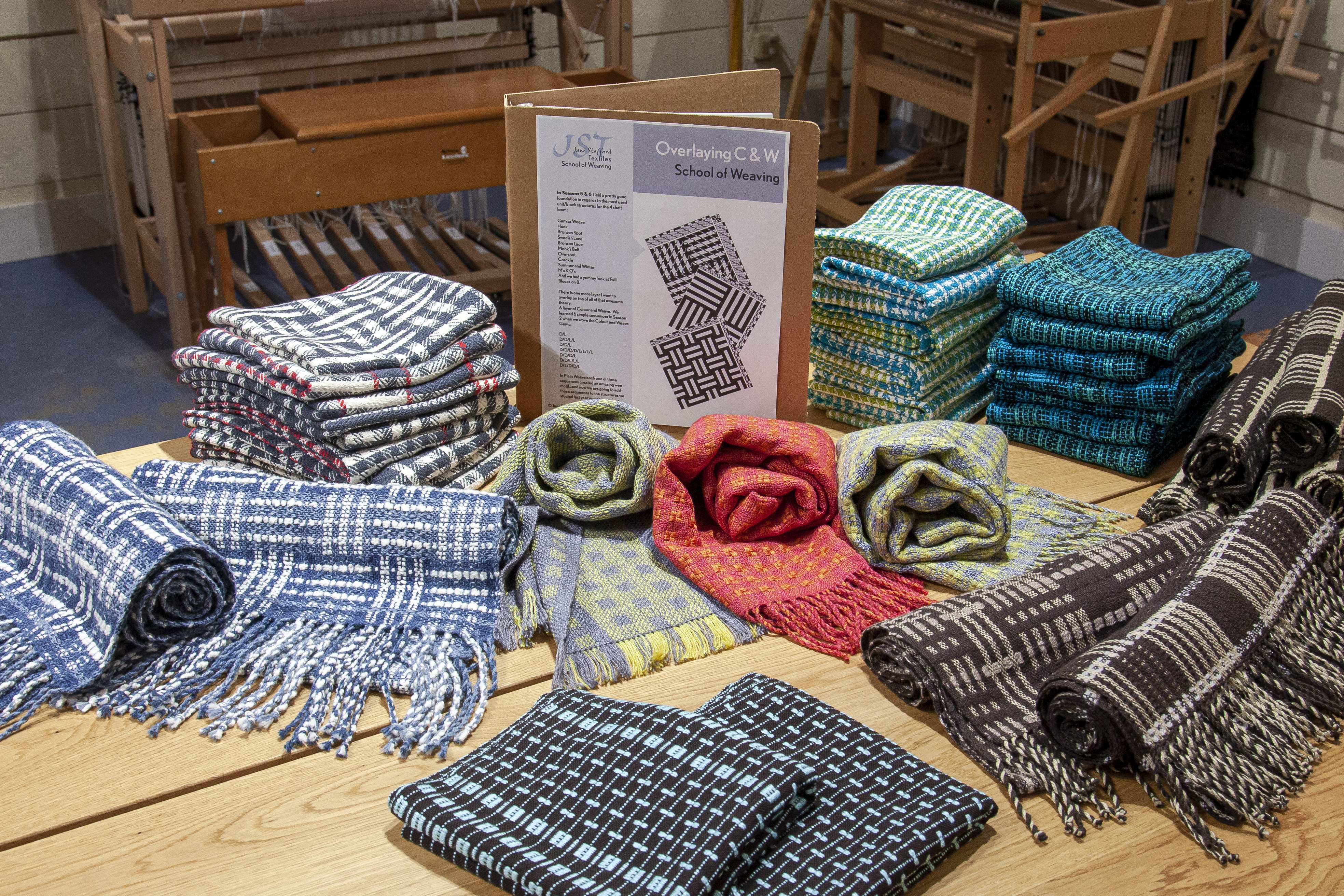 Season 7 - An Overlay of Colour, Weave and Texture on Units and Block Structure