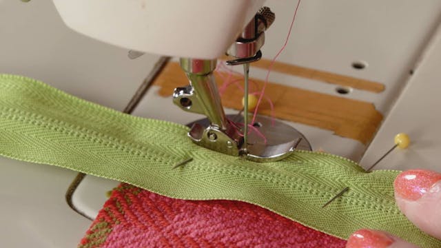 9.5.4 - Pouch, Zipper Installation St...