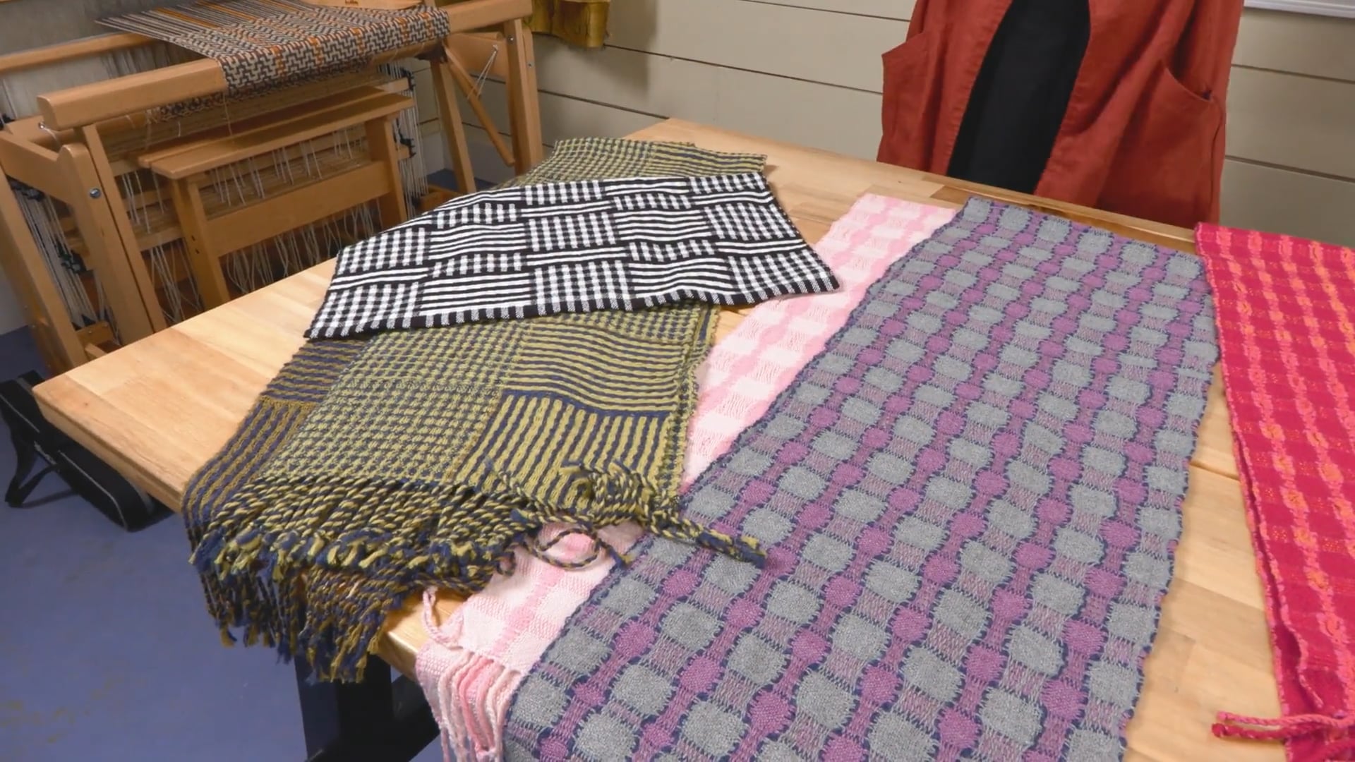 9.4.9 - Show and Tell Deflected Double Weave