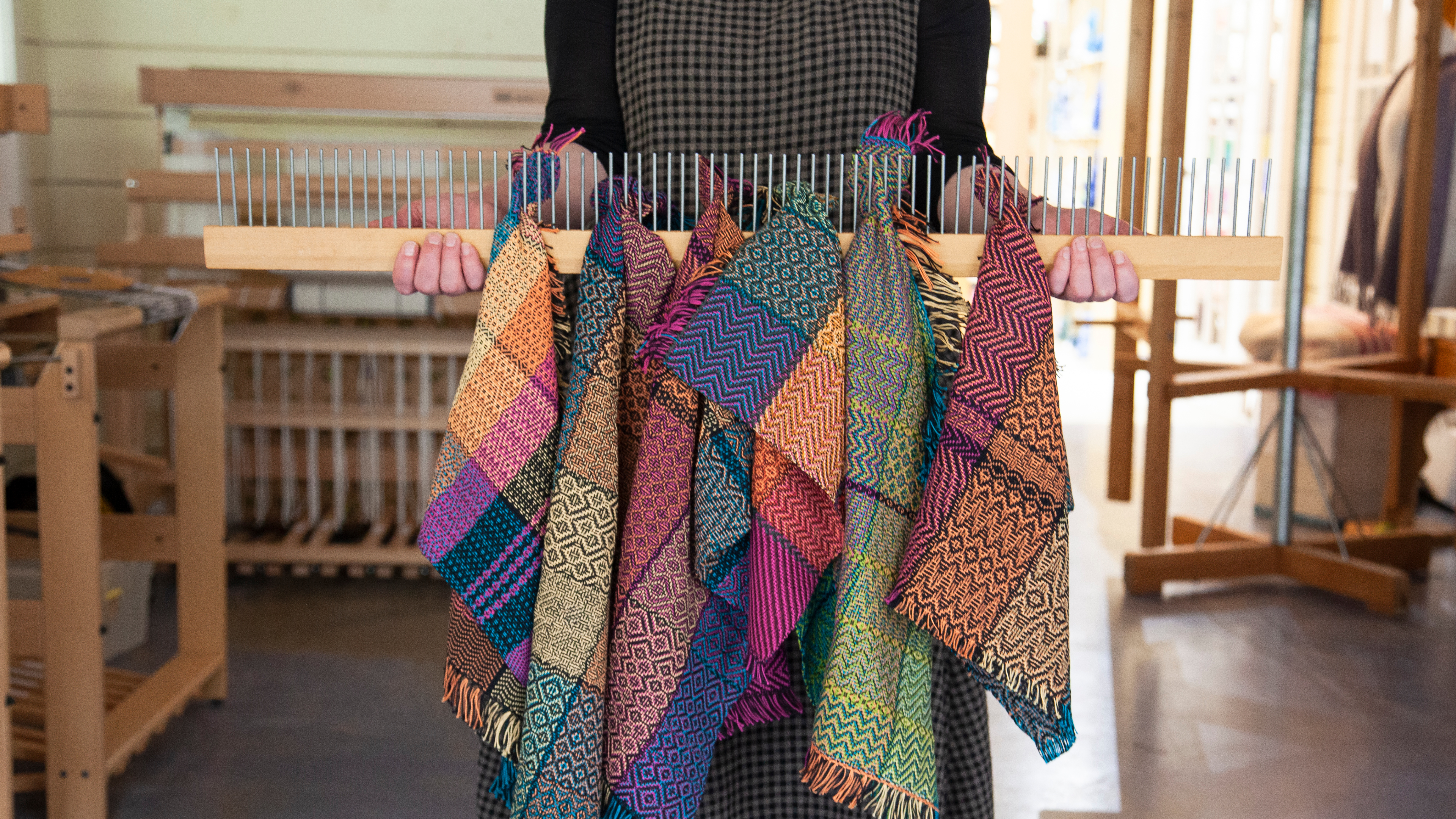 Season 4 Episode 8 - Shadow Weave