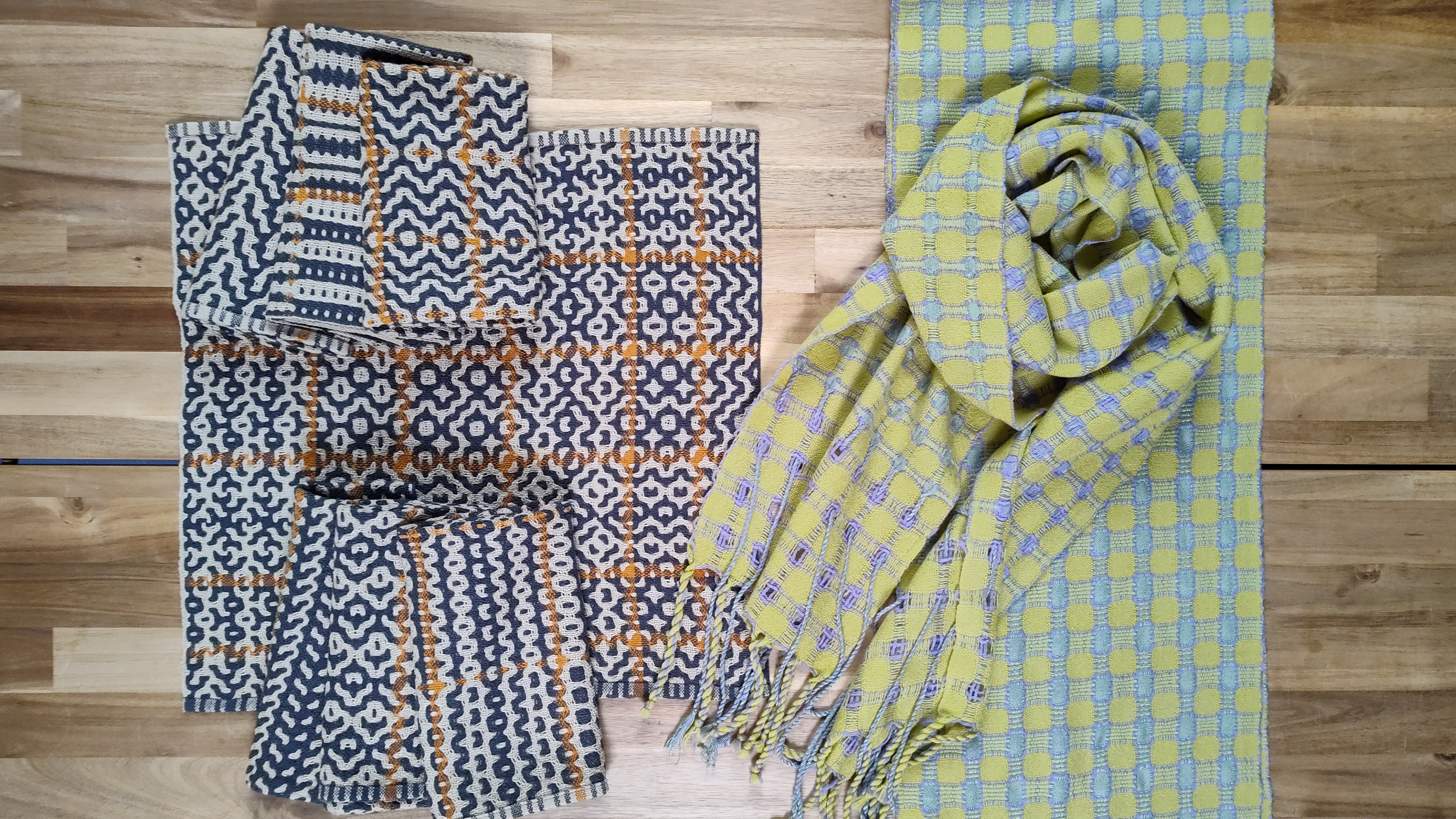 Season 9 Episode 4 - Deflected Double Weave presented by Elisabeth Hill