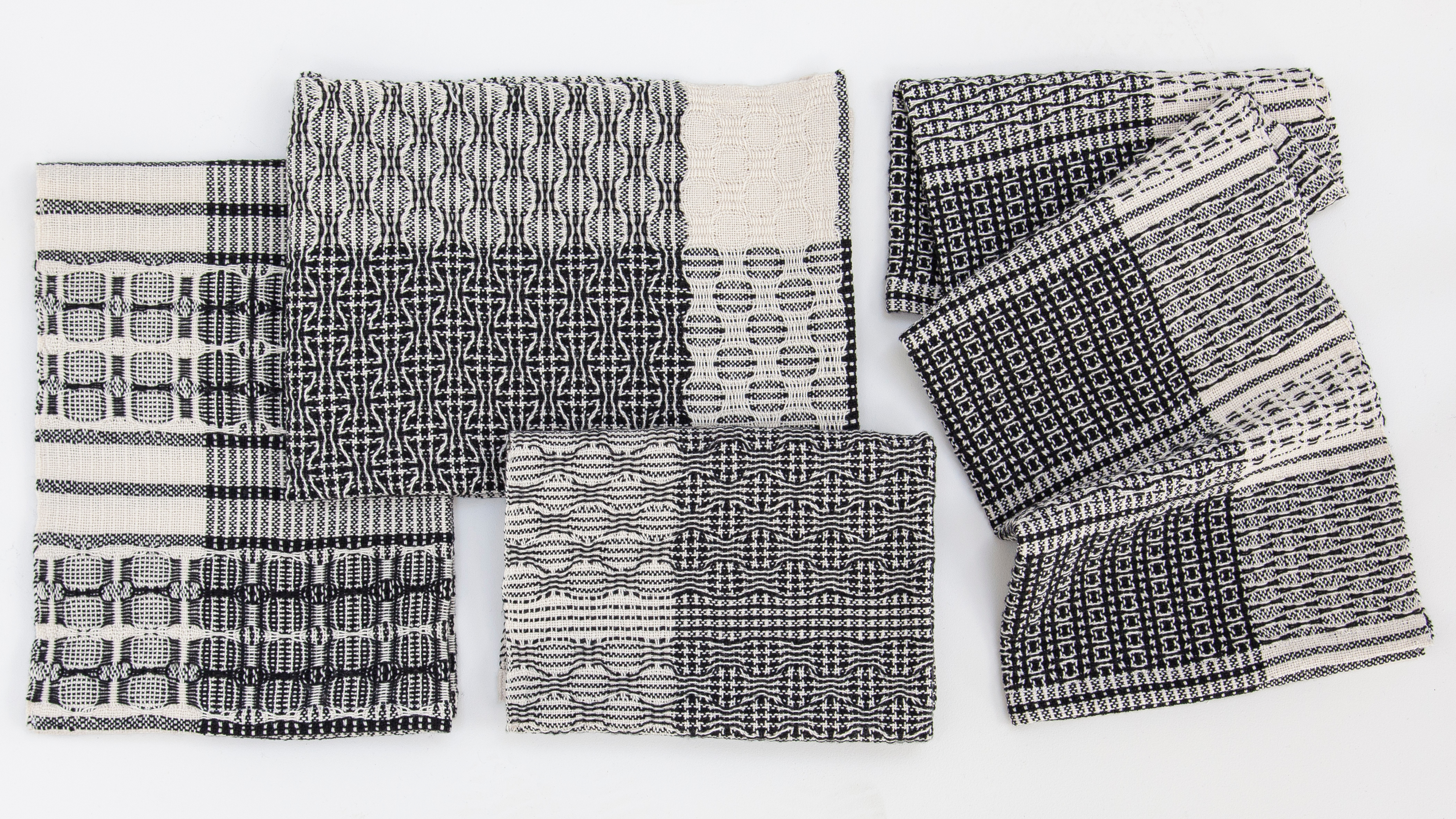 Season 7 Episode 9 - Ms and Os go on a Date with Huck and Colour and Weave