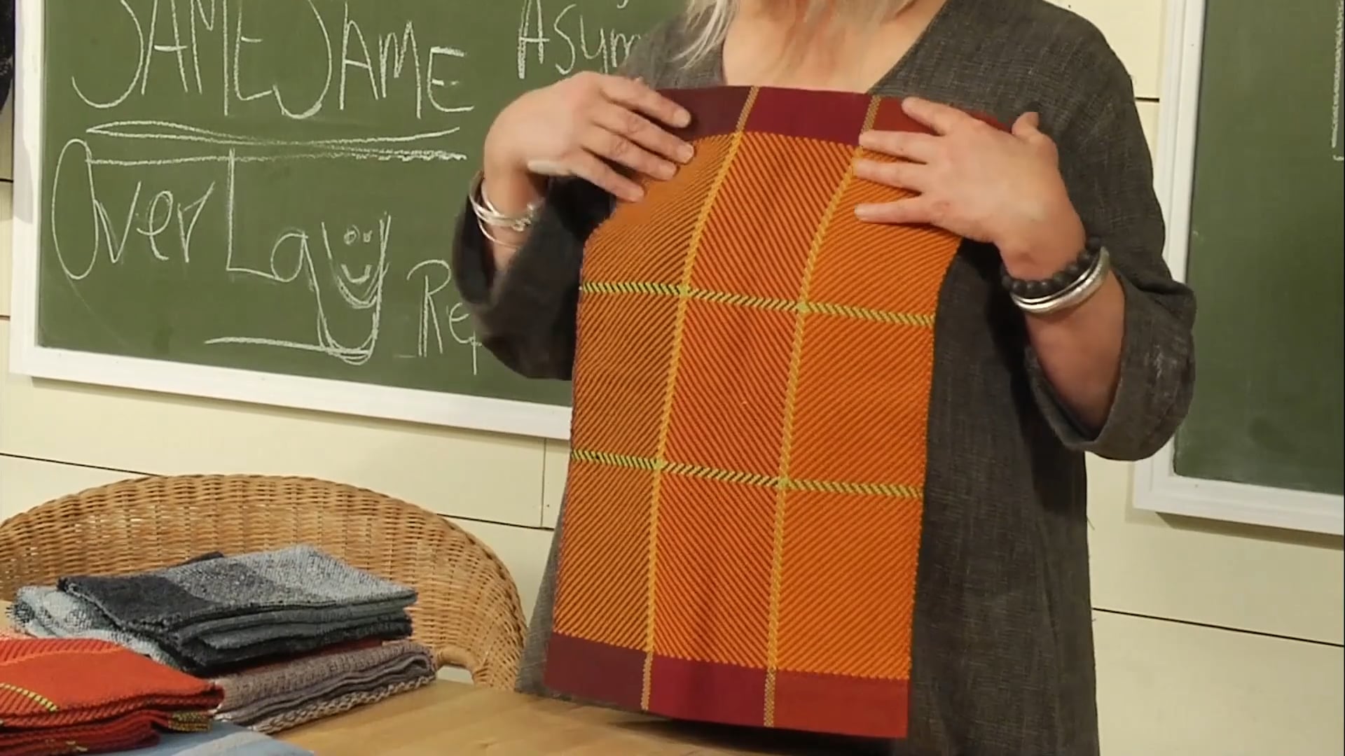 2.2.2 - The Sample Game - Name that Graphic