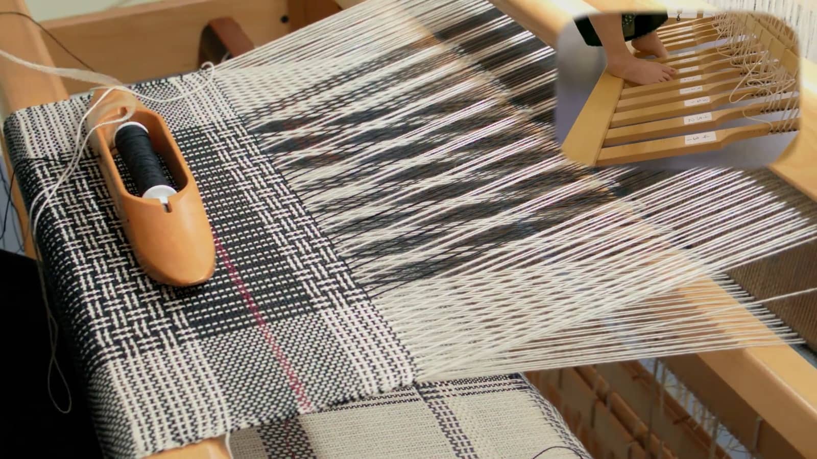 9.2.6 - 4 Shaft at the Loom Colour and Weave on Twills