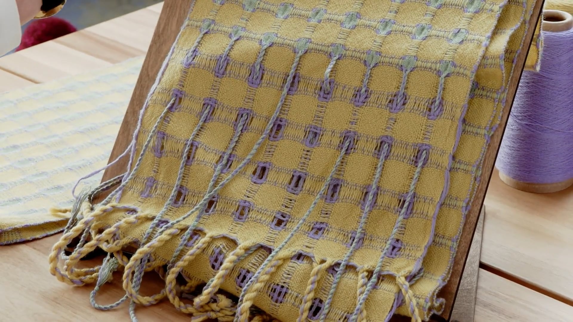 9.4.2 - 4 Shaft Theory and Scarf 1 Deflected Double Weave