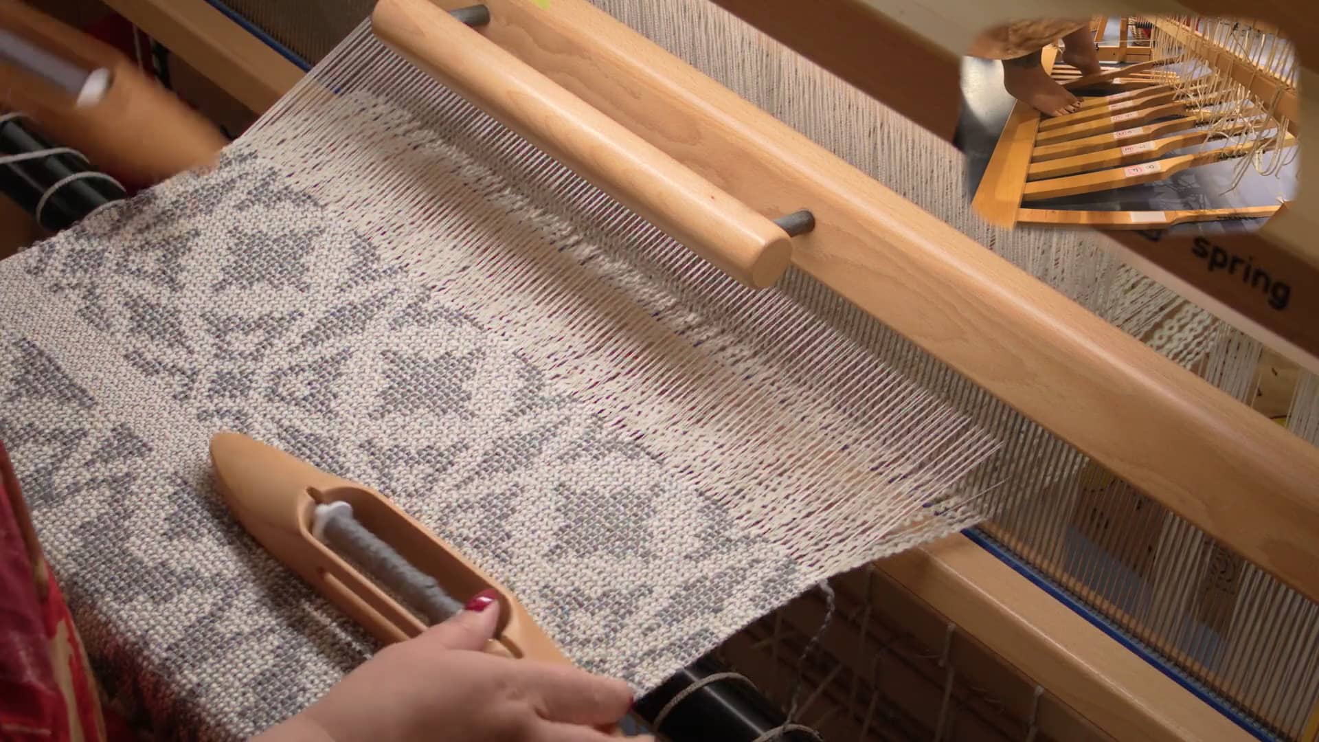 9.3.7 - 8 Shaft at the Loom Diverisifed Plain Weave