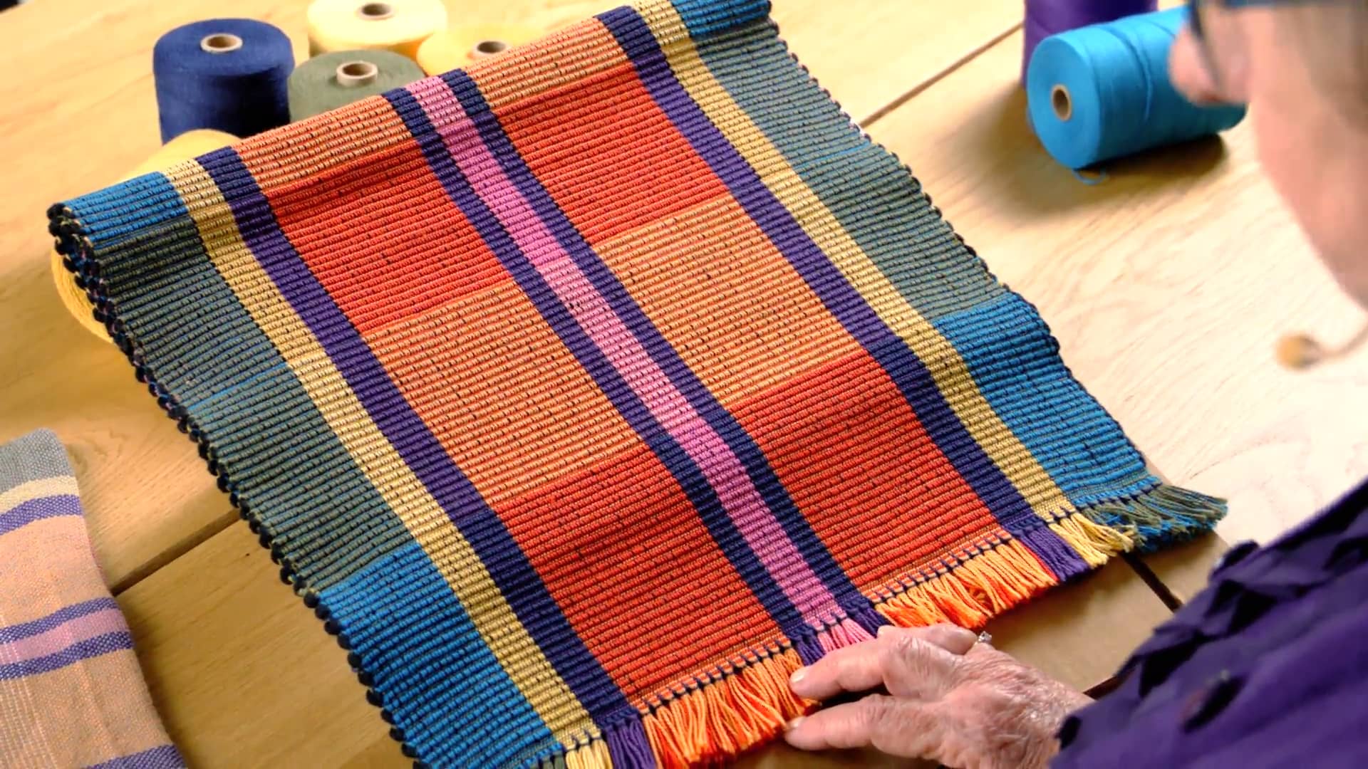 8.4.5 - 4 & 8 Shafts Runner, Tote Bag & Hemstitching Placemats 4 Shaft