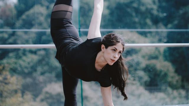 17Nov -Stretching Paola Hernández