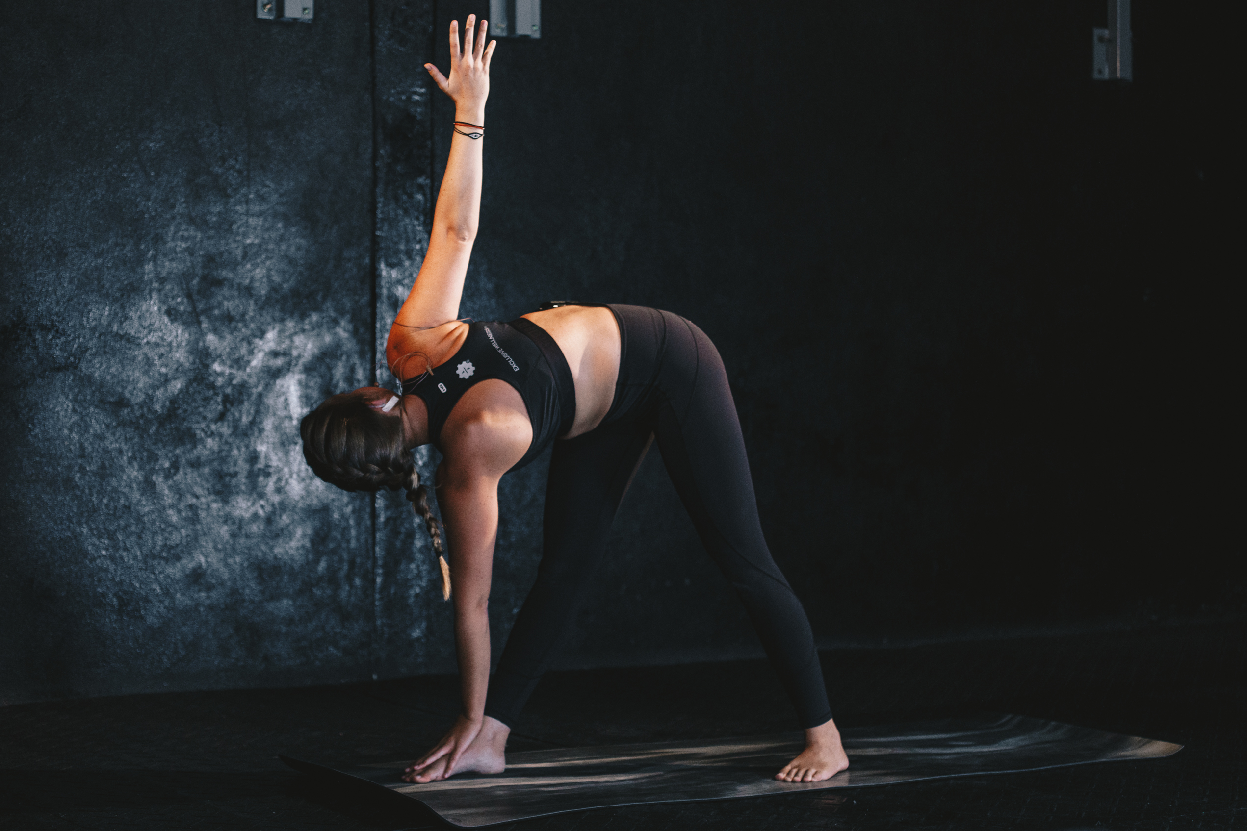 50Min Rocket Yoga Serie 1 con Vivian 