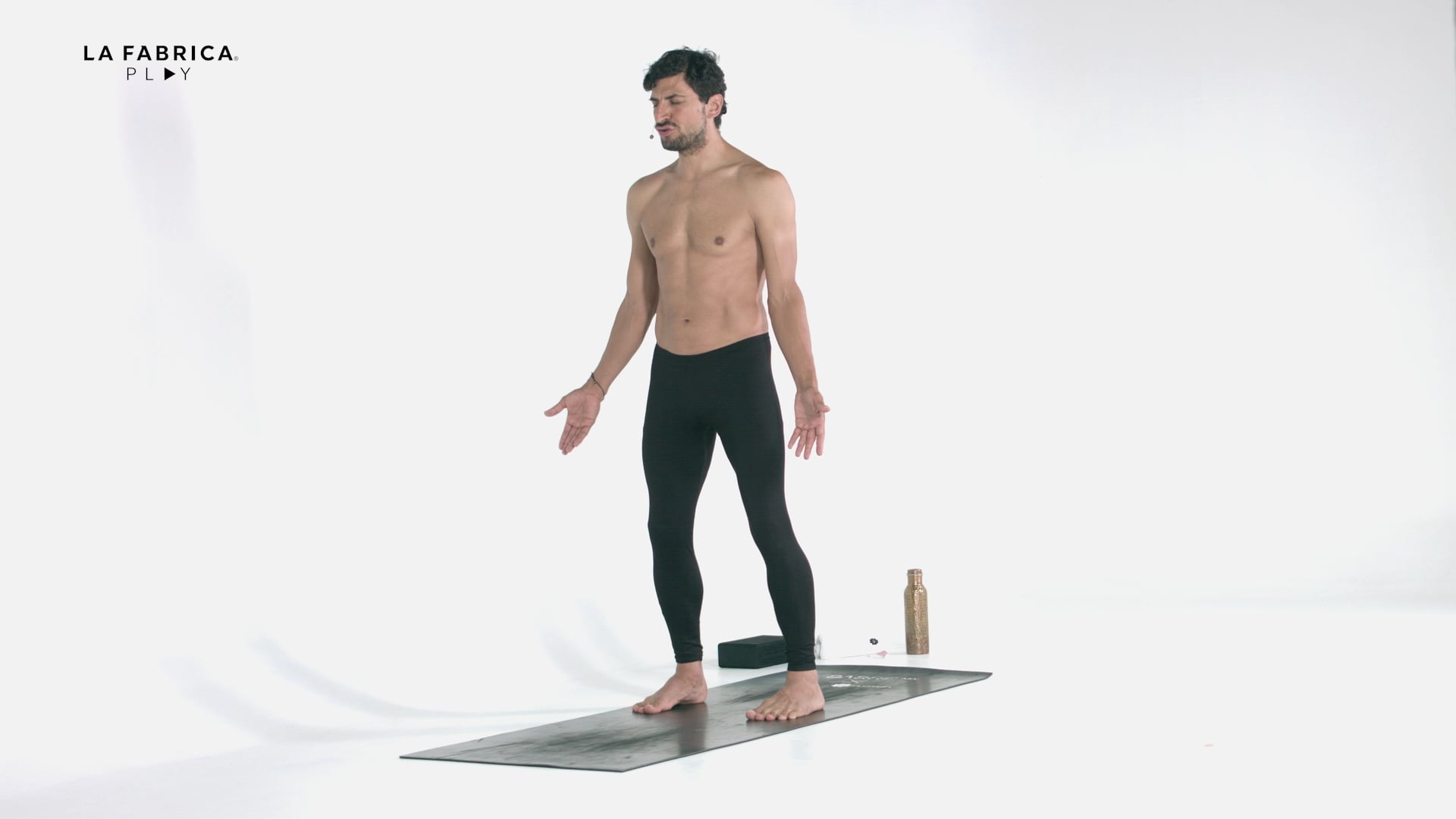 50+Min "Repetición: Vinyasa con posturas avanzadas"