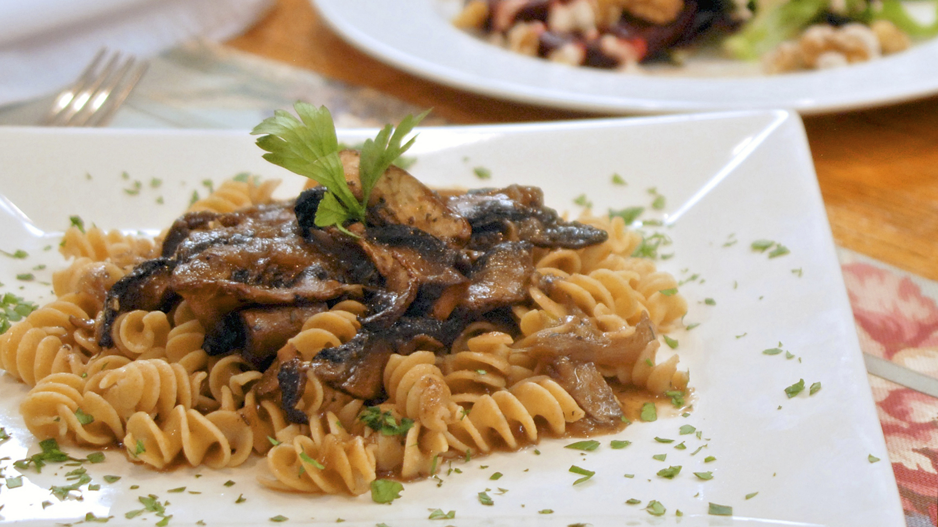 “Elegant and Easy” - Episode 211 (24 min)