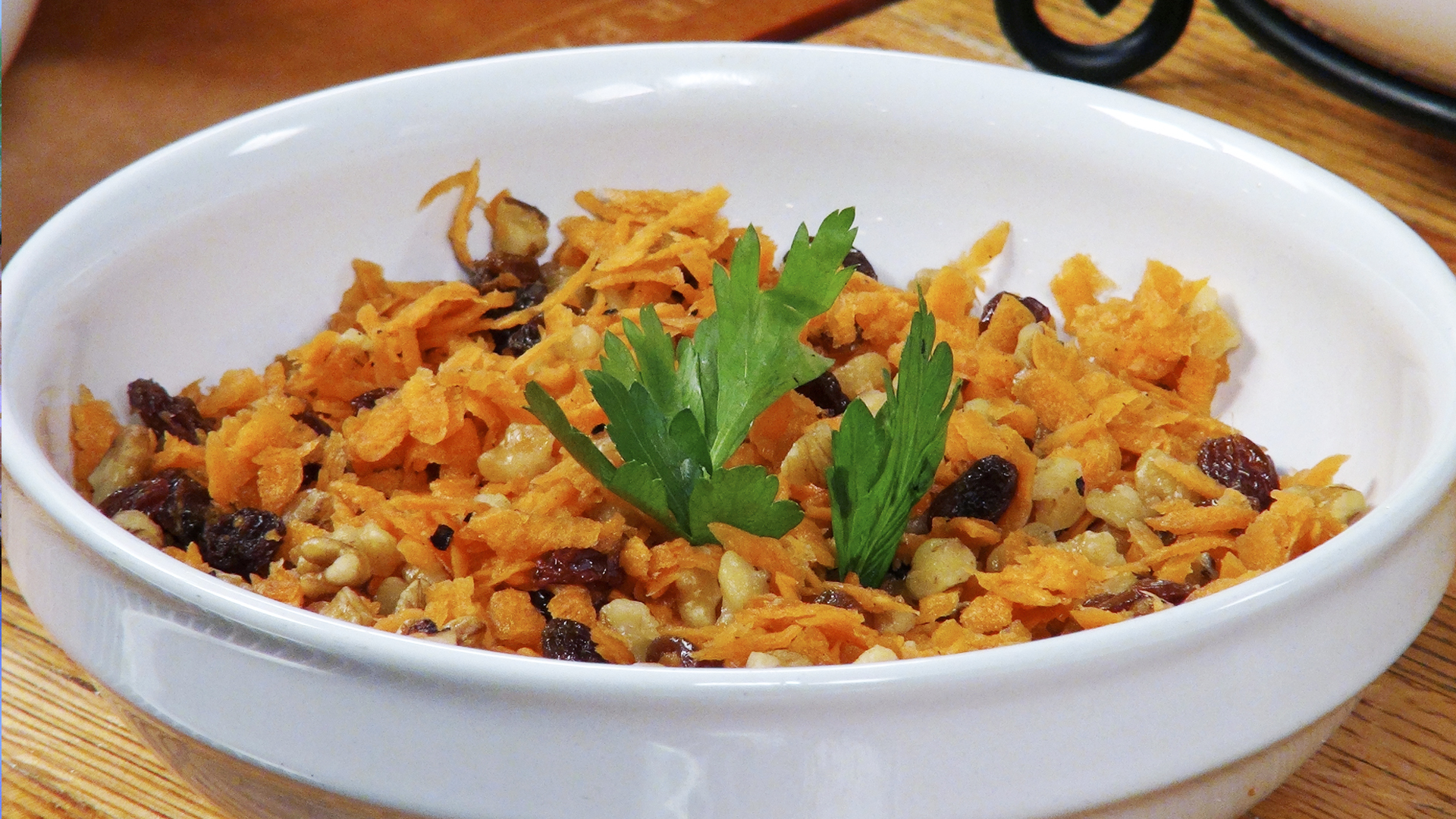 “5-Ingredients or Less” - Episode 202 (24 min)