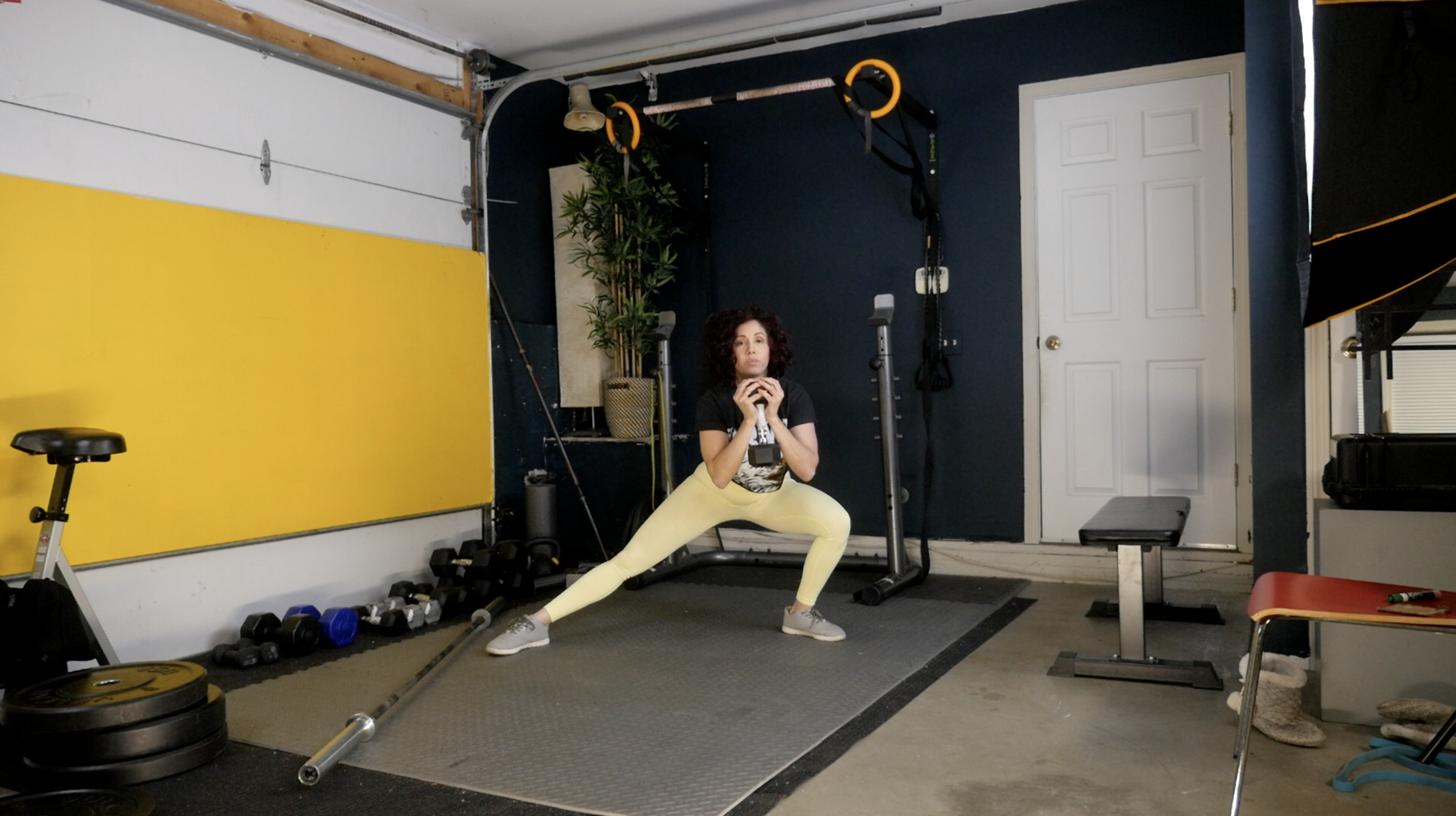 HV Week 2 Day 4 Exercise 2 Dumbbell Latteral Squats