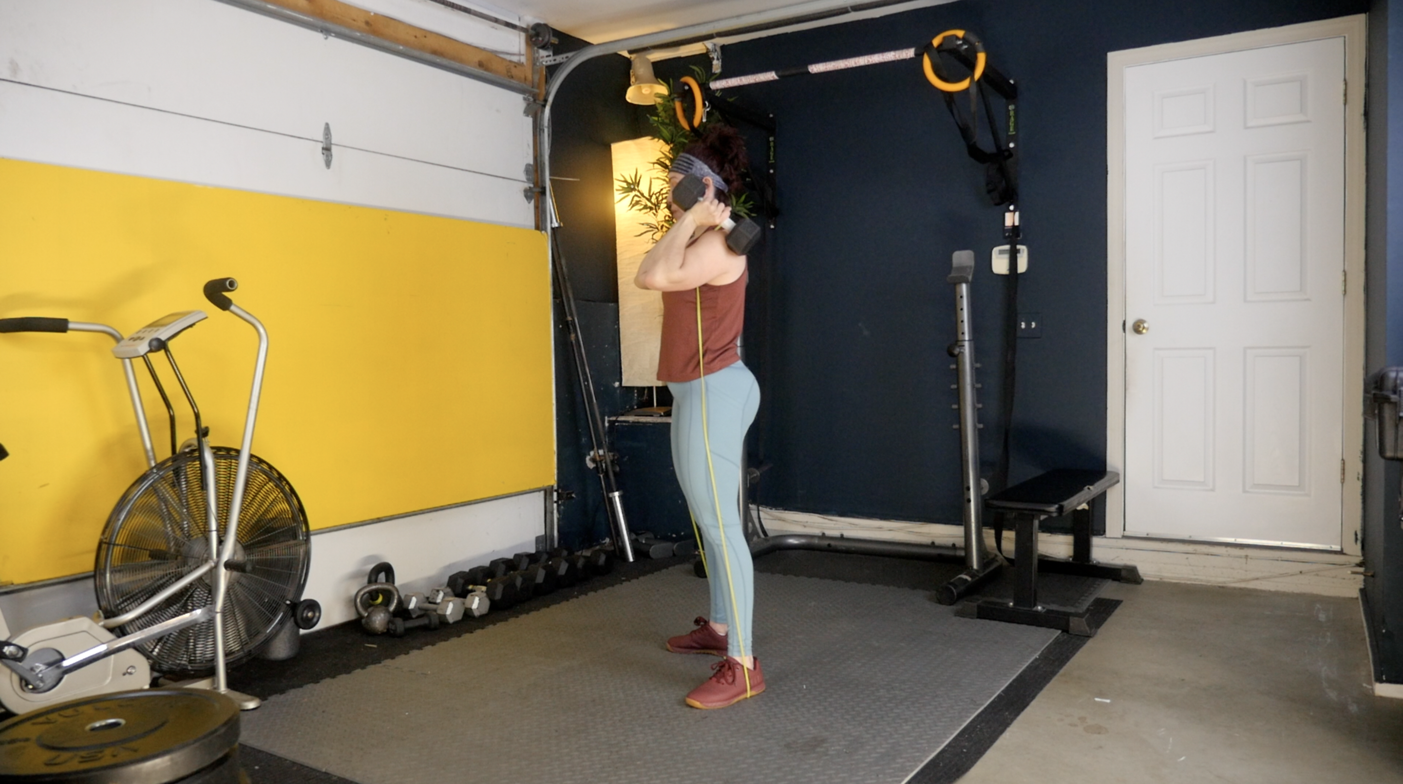 HV Week 8 Day 4 Exercise 1 Banded Dumbbell Front Squats