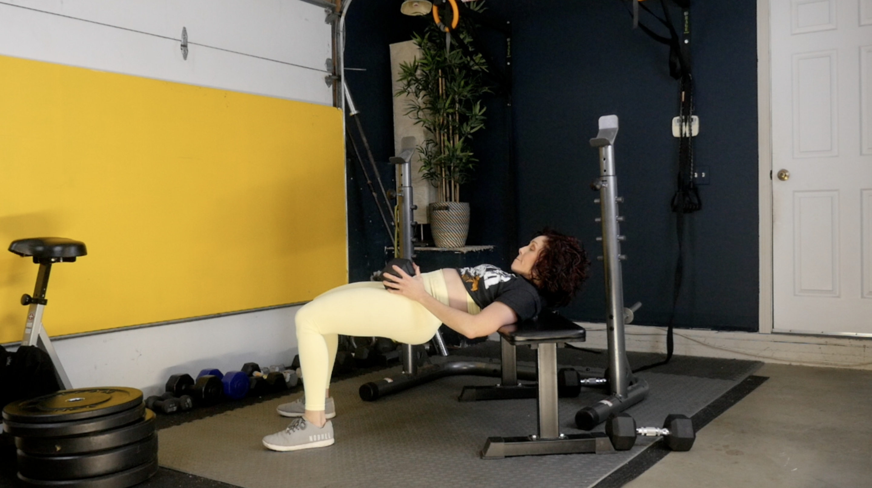 HV Week 2 Day 2 exercise 2 Dumbell Hip Thrust and single Leg Deadlift