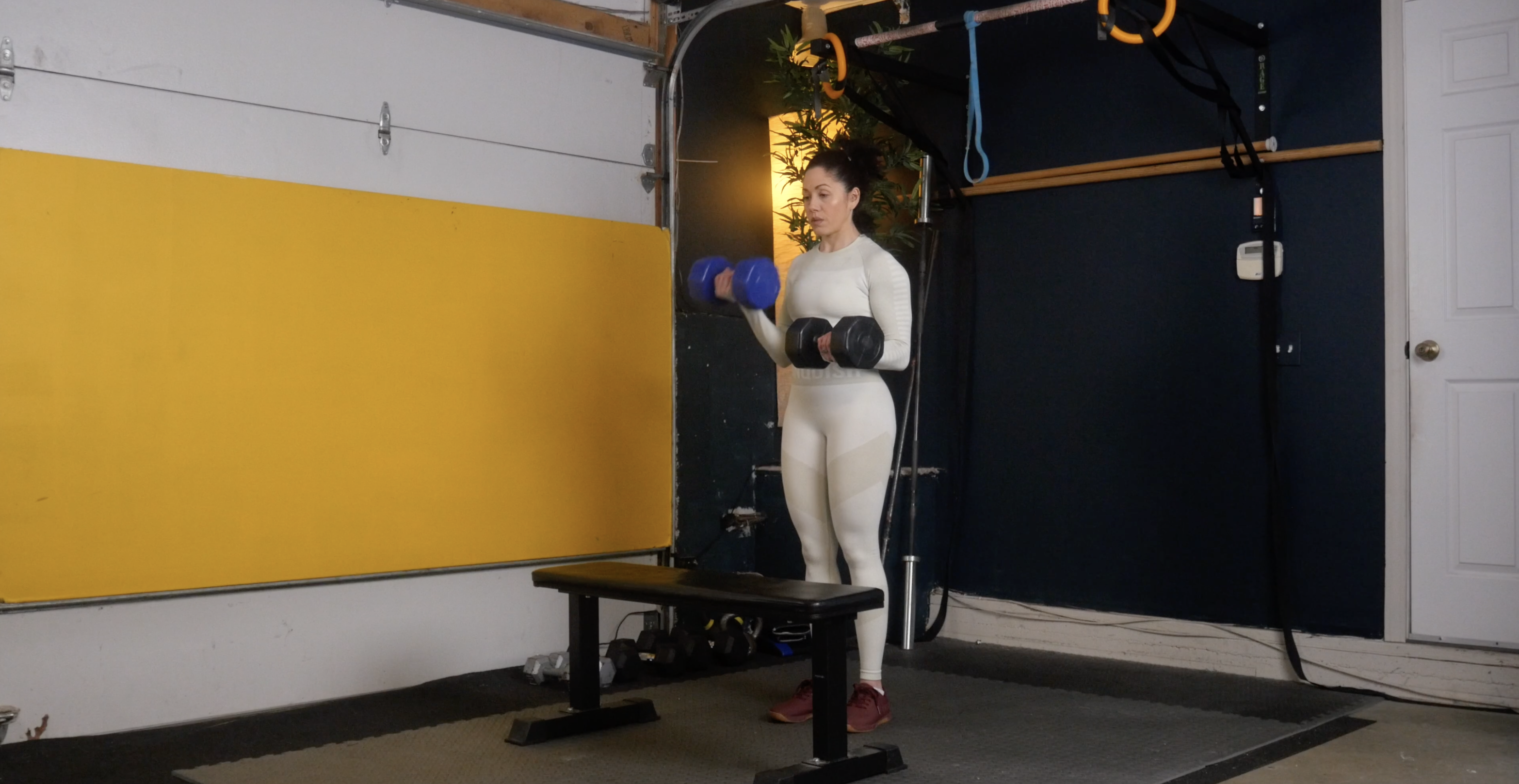 Chest & Arms Ex. 3 - ISOMETRIC HOLD BICEP CURL BENCH DIP