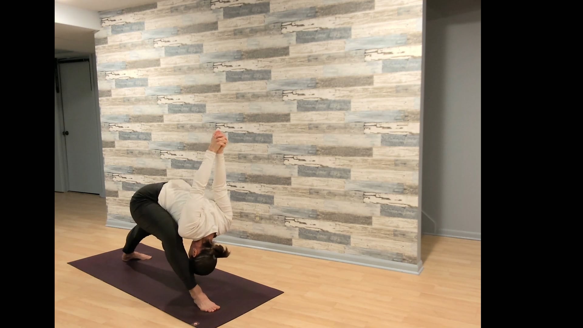 22 Minutes of Yoga