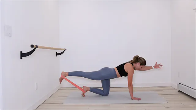 28 min Pilates Strong w/ Band 09/01/21
