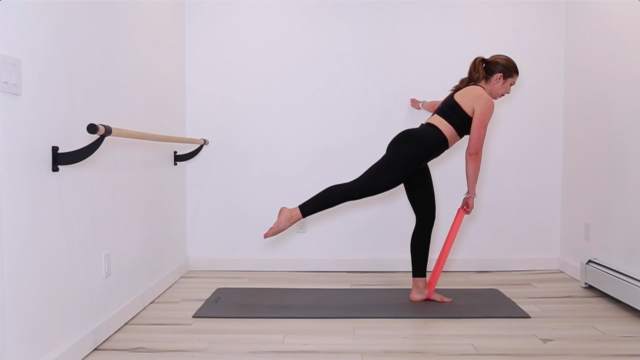 20 min Lower Body & Core w/ Band 05/19/21