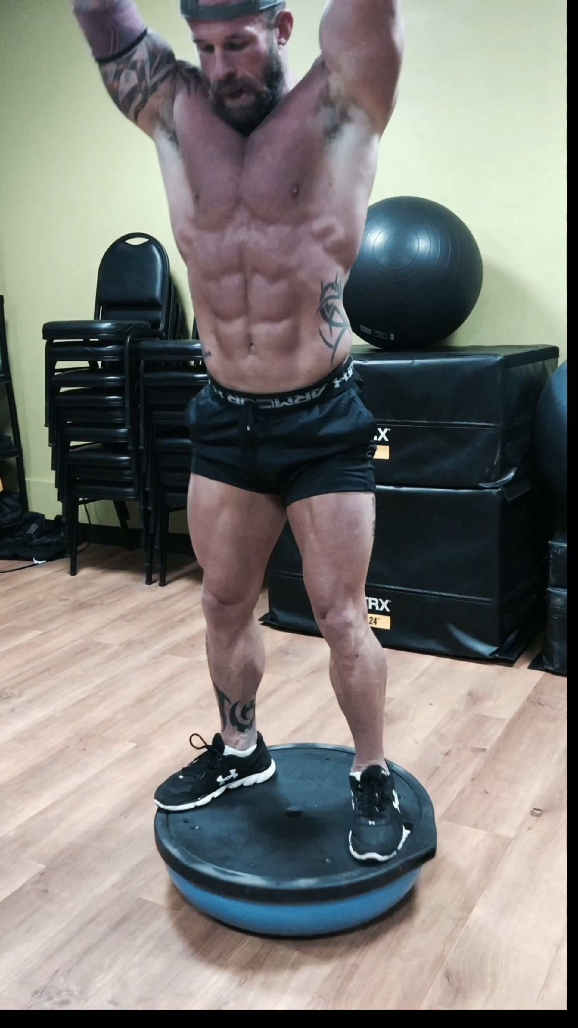 Quads Glutes Shoulders Abs- balance  ballsquat raises