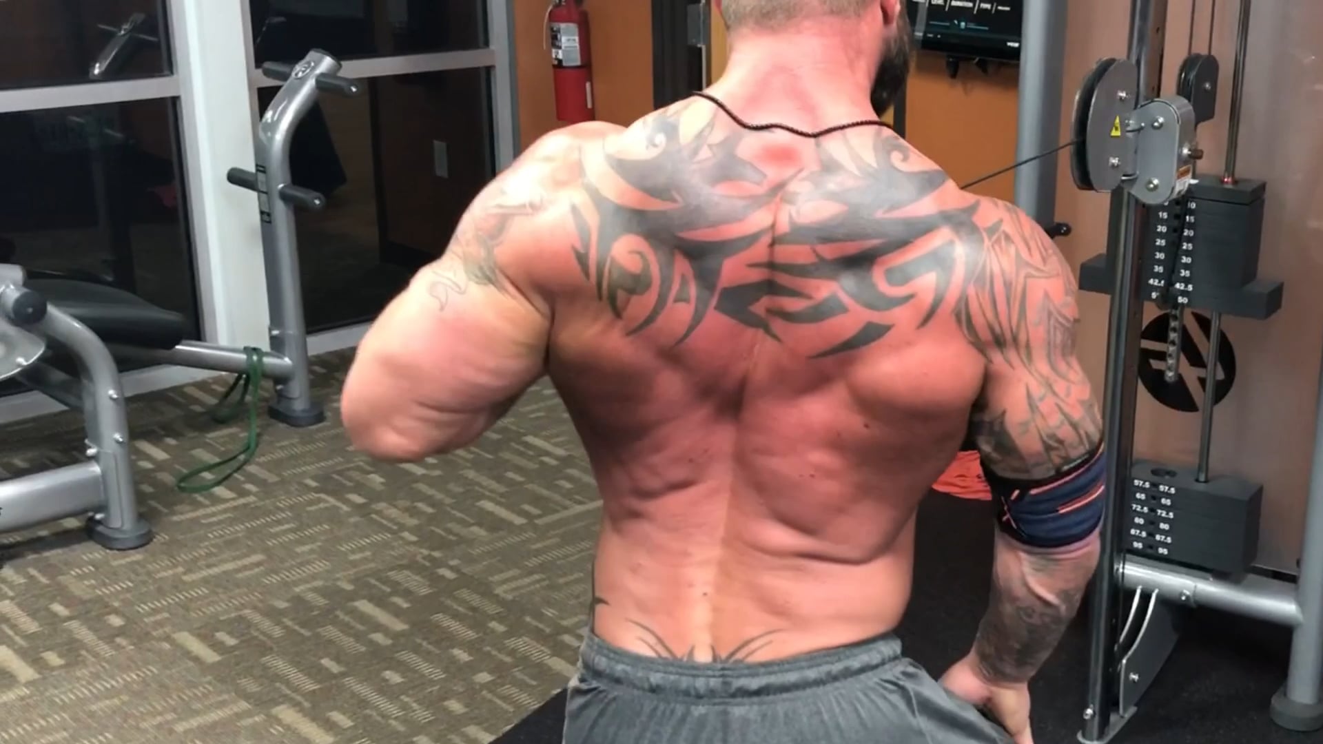 Back-StandingCableSingleArmRows