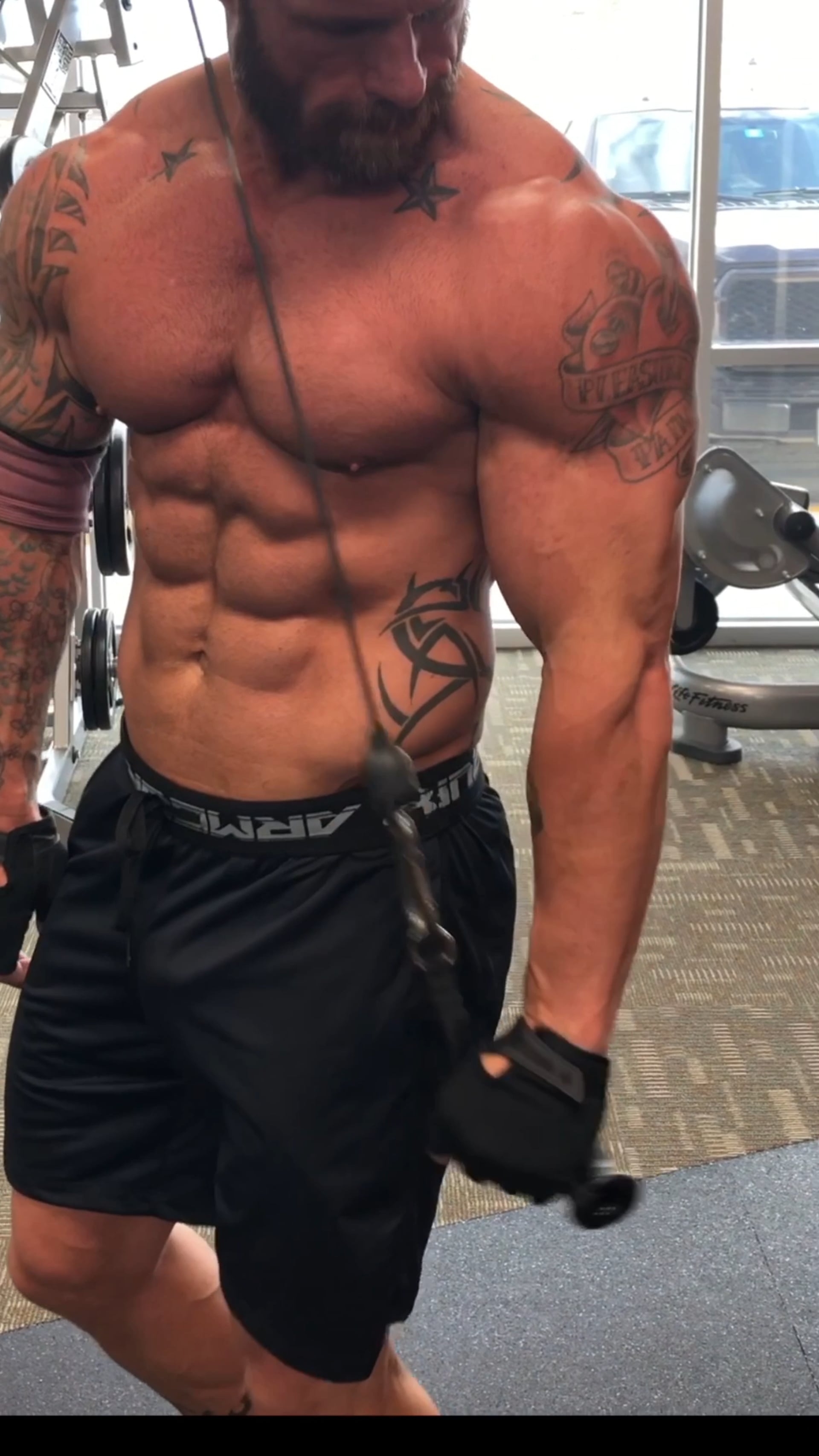 Triceps- Single Arm Tricep Extensions