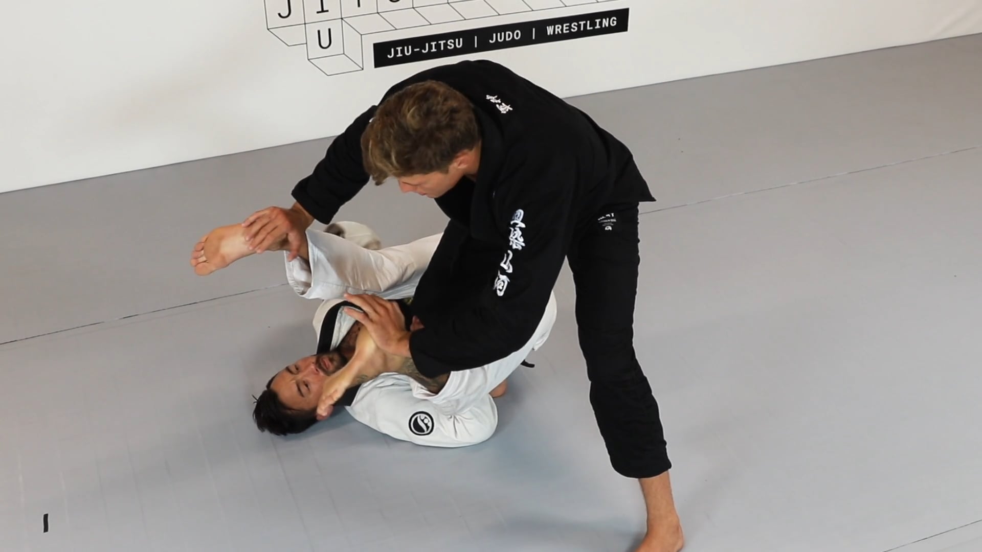 Passing the 50/50 from the standing position