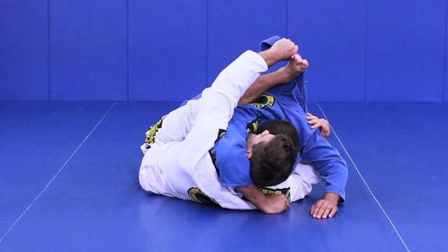 Lapel control setup to triangle choke