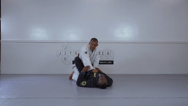 Posture in the open guard