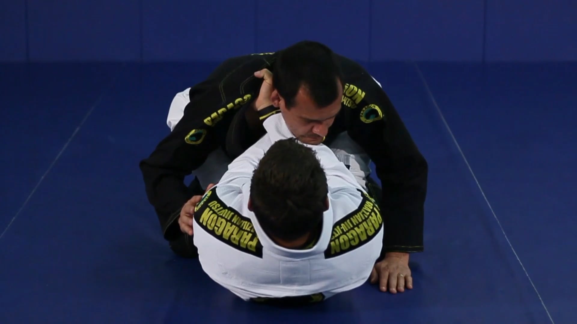 Cross choke from guard