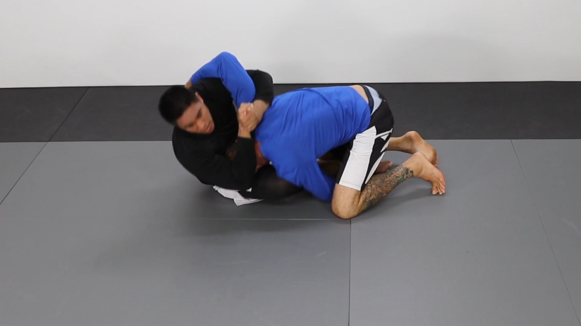 Hook sweep using the gable grip to trap head