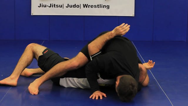 Guillotine choke from the mount posit...