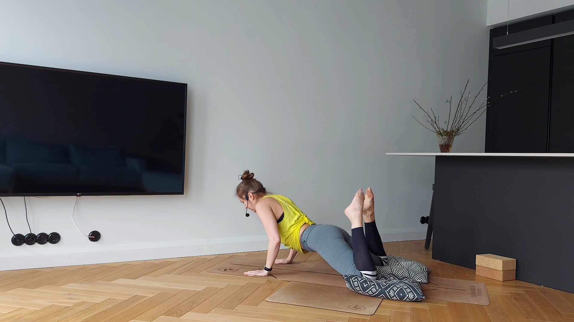 Rahulik venitav VinyasaFlow (56 min)