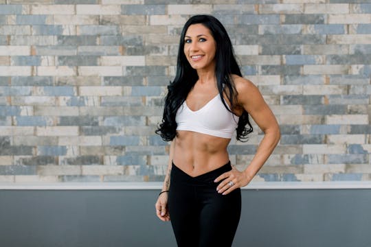 10 Minute Band Workout with Vanessa 02