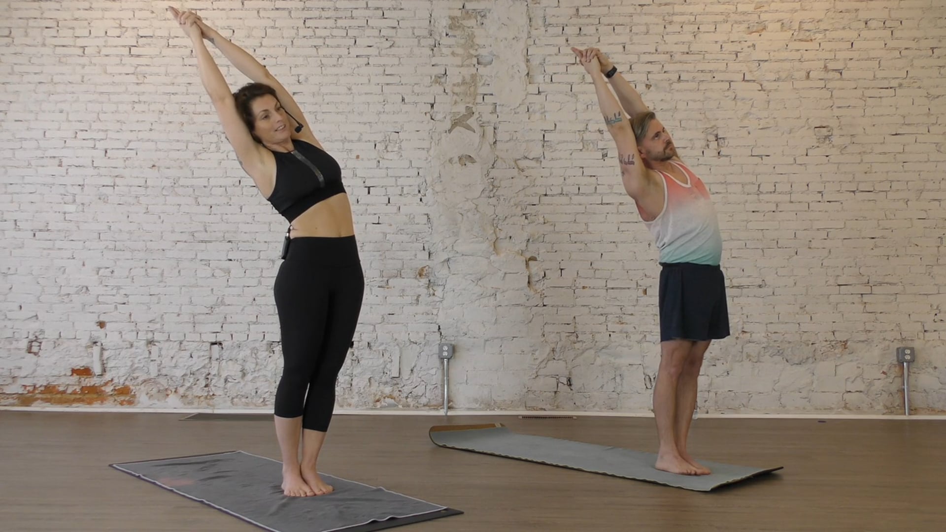 26/Tunes with Steph & Chris