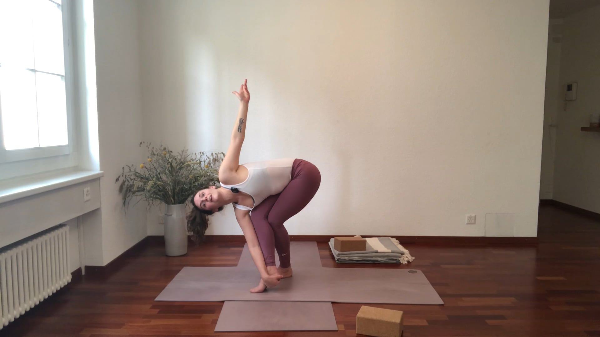 22 min Cross Legged Salutes & Postures