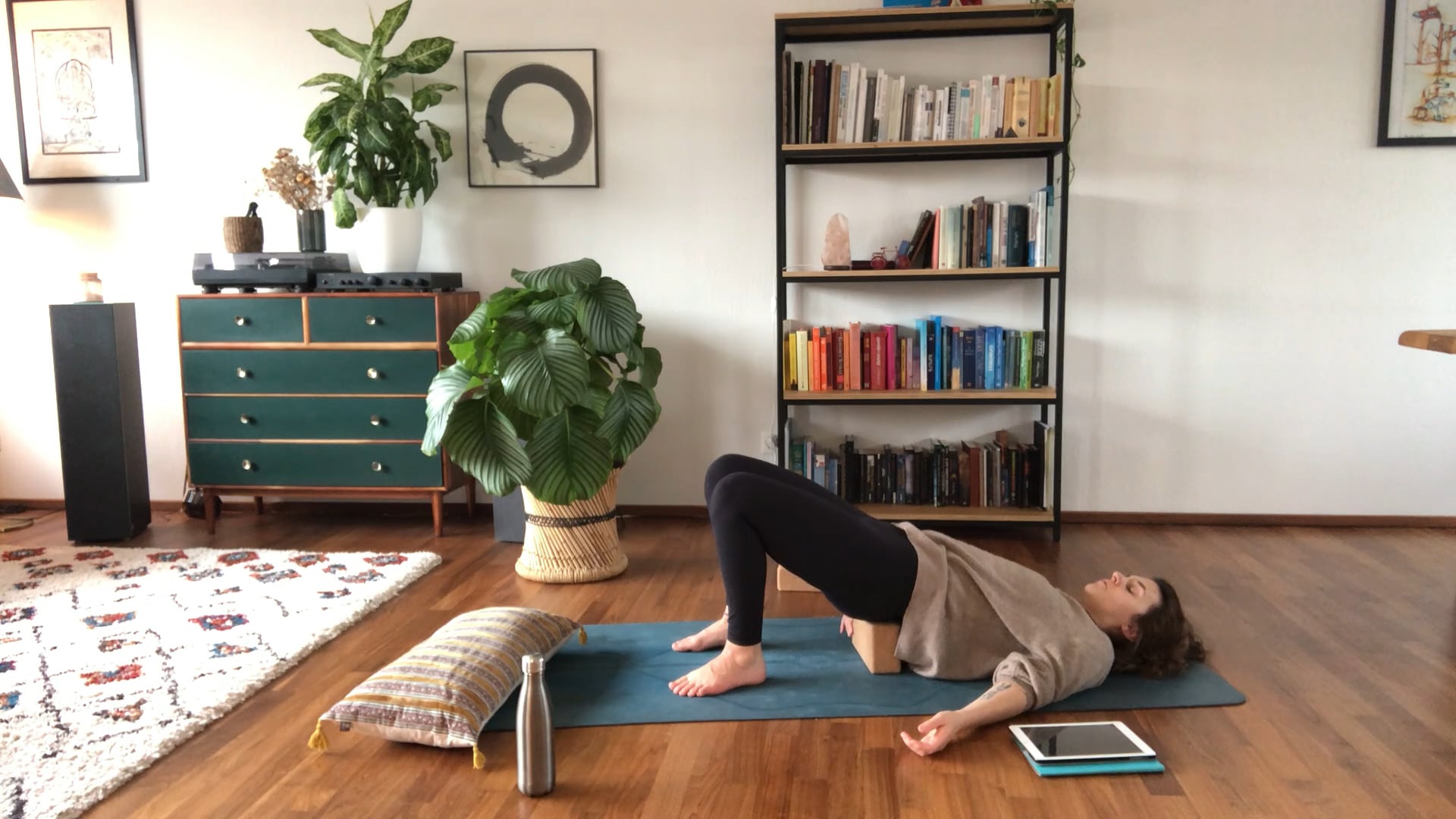 40 min Yin Yoga & Breathwork