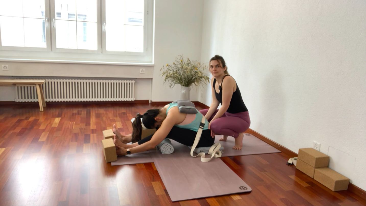 25 min Restorative Yoga