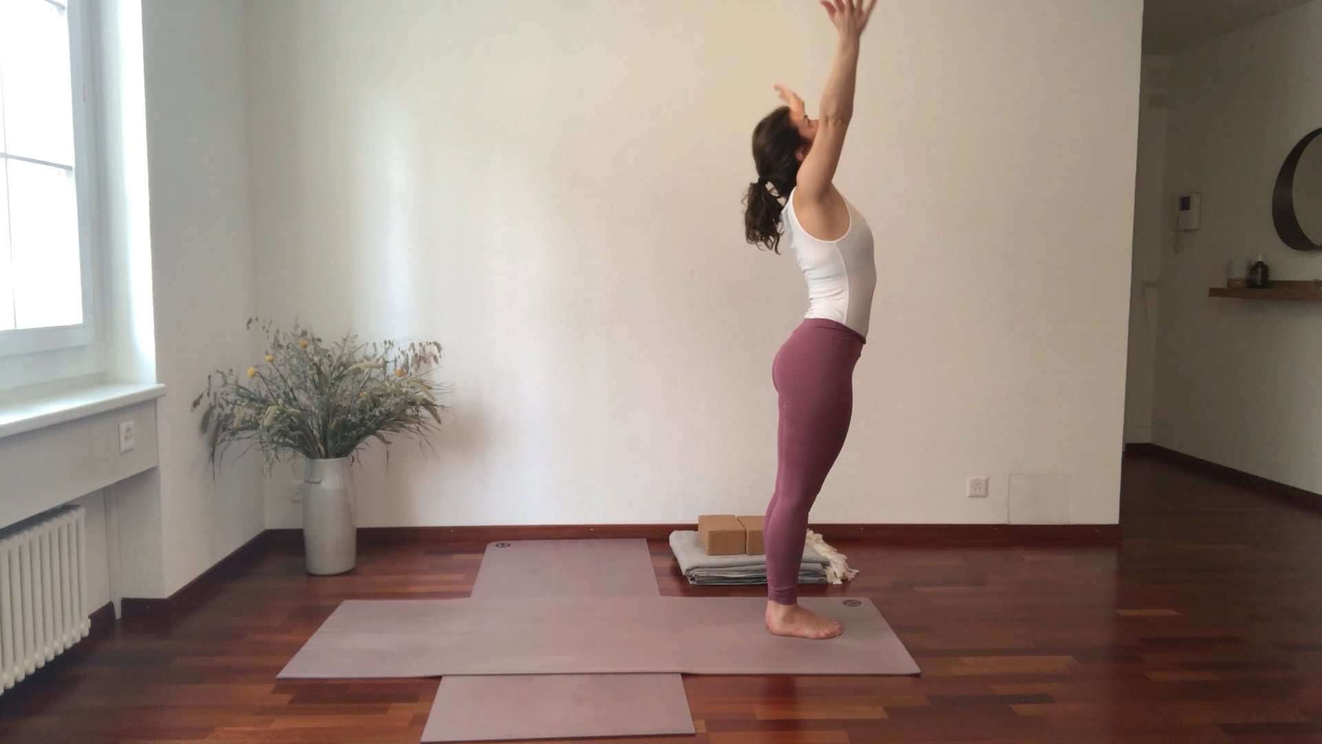 15 min Moon Salutes & Yin 