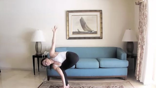 HOLIDAY SHORTS: Core & Upper Body (40...