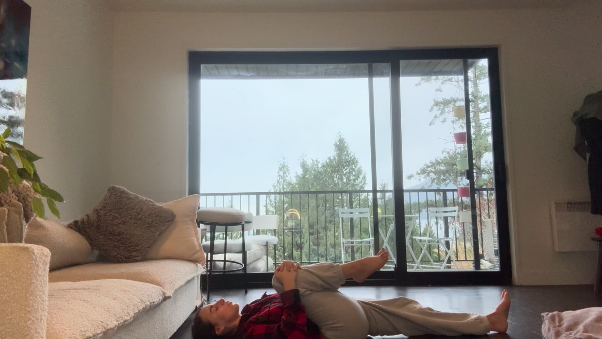 Mar 25: Four Deeply Relaxing Poses (21 min)