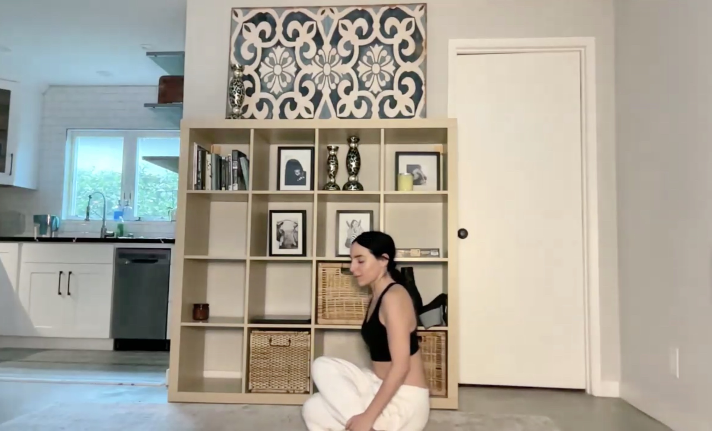 Mellow Hips & Hamstrings Flow (55 min)