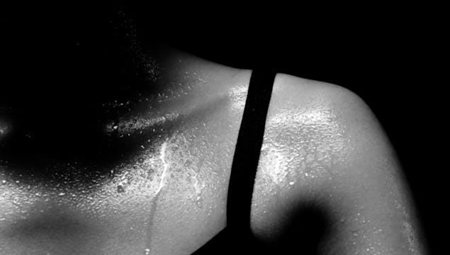 DETOX & SWEAT drops in the studio tom...